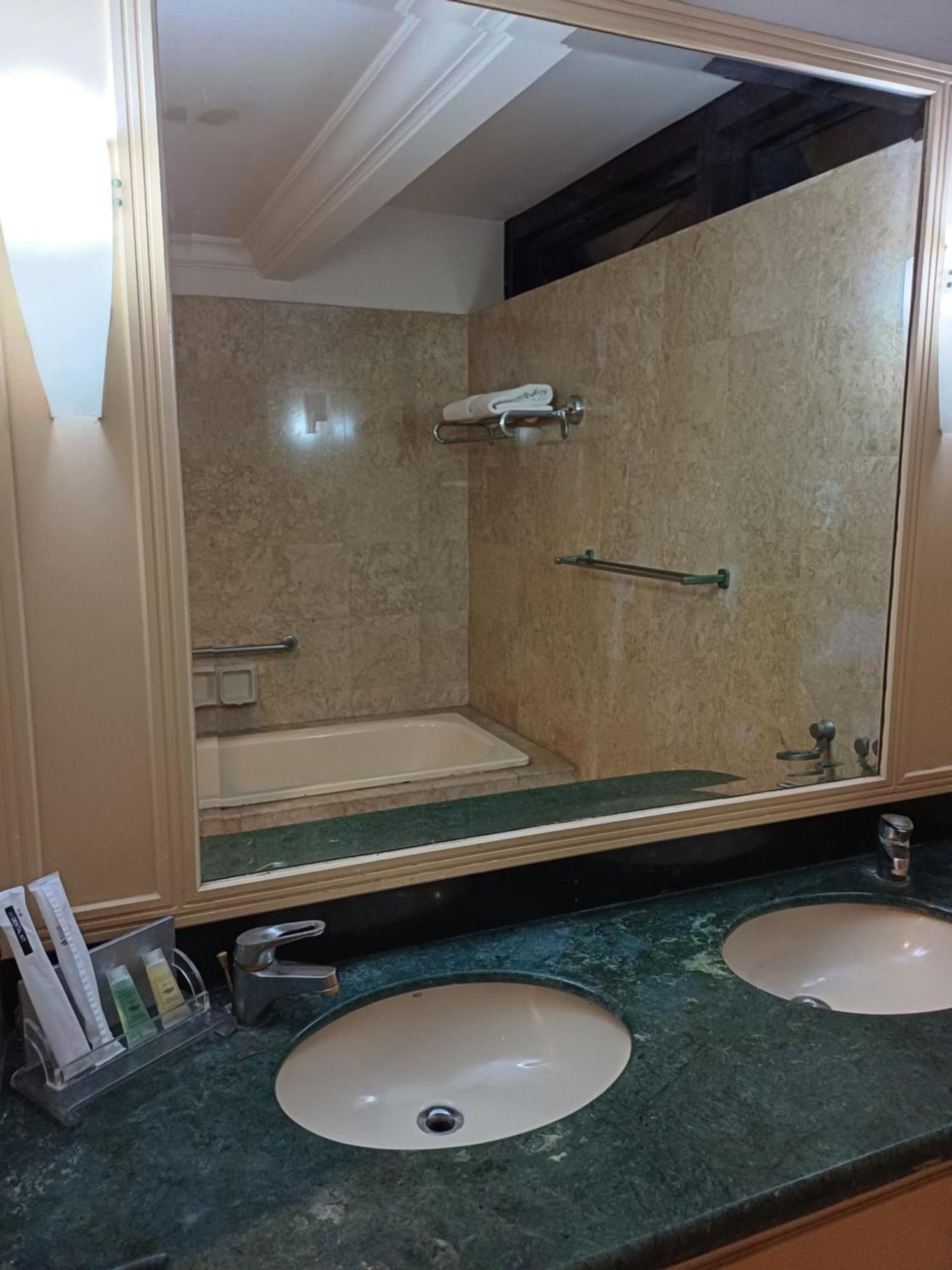 Times Square Grand Service Suite Kuala Lumpur Zewnętrze zdjęcie